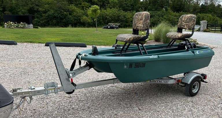2012 Twin Troller X10 & Multisport Trailer image