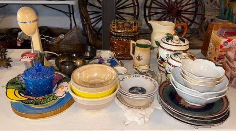 McCoy Cookie Jar & Vintage Kitchenware image