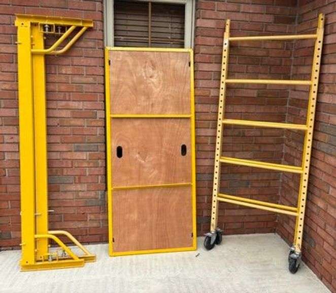 Haul Master Heavy-Duty Scaffolding image