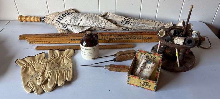 Pipe Collection, Yard Sticks & Collectibles image