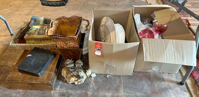 Decorative Display Items image