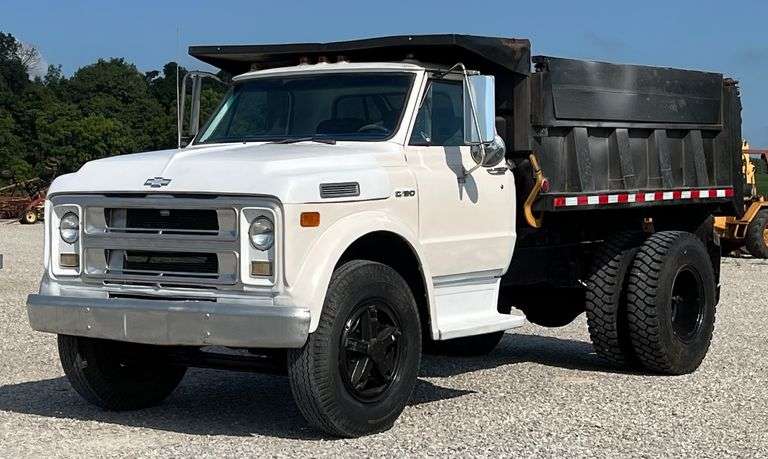 1972 Chevrolet C60 Dump Truck image