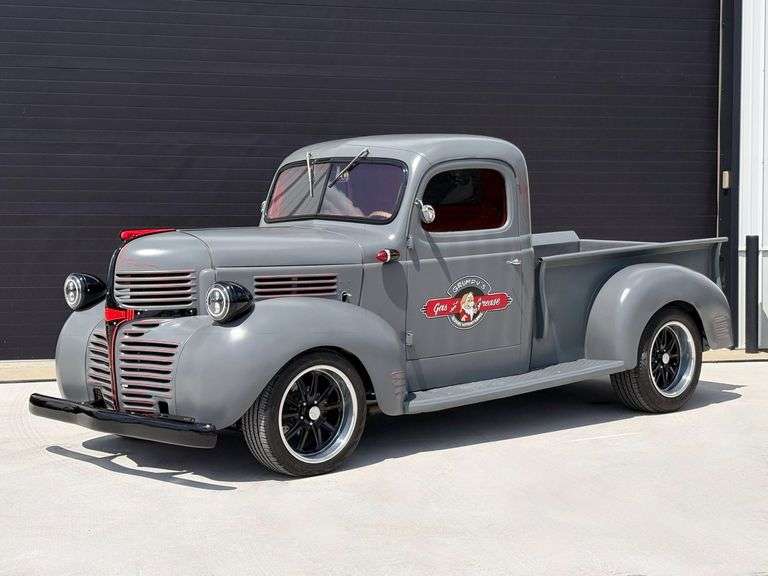 1947 Dodge Custom Pickup Truck image