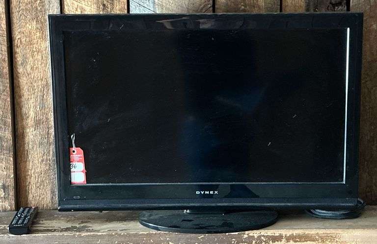 Dynex 32" Flat Screen TV image