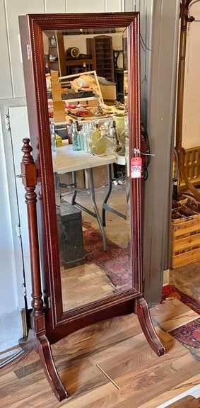 Modern Dressing Mirror/Jewelry Storage image