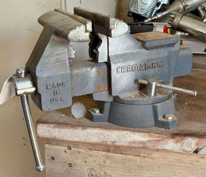 Craftsman 51856 6.5" Swivel Vise image