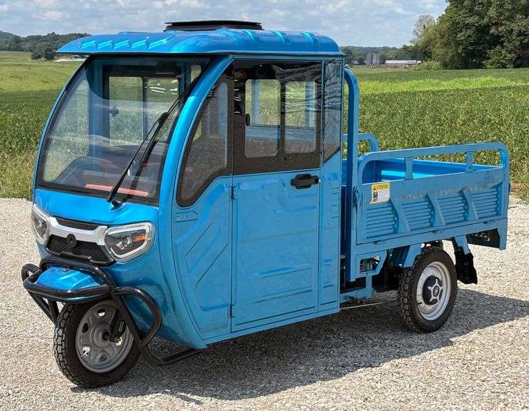 Meca MC16 3-Wheel Dump Truck-New/Unused image