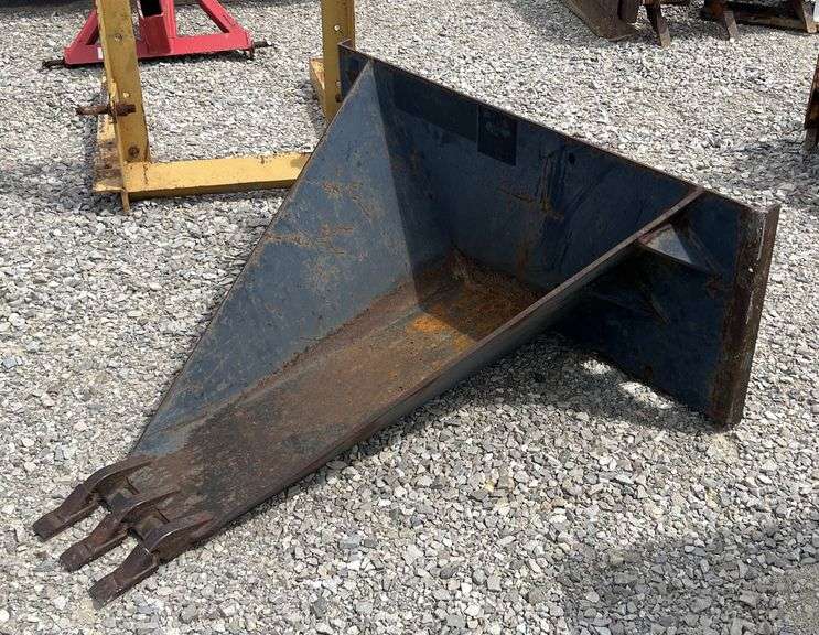 Rooter Bucket with Skid Steer Mounts image