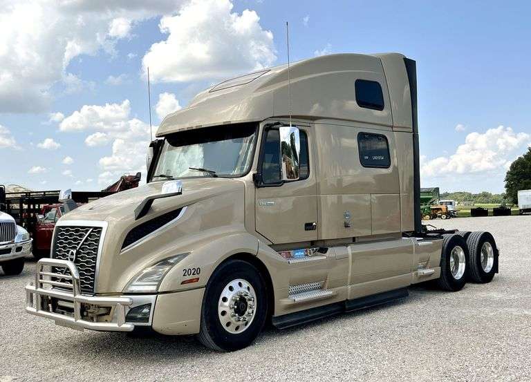 2020 Volvo VNL 860 Semi Truck image