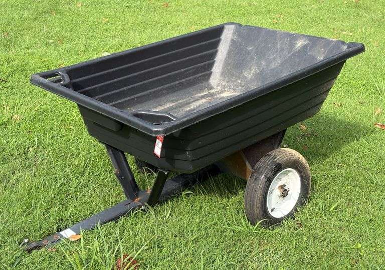 Pull-Type Lawn Cart image