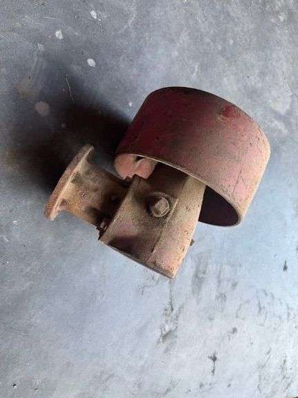 Farmall Cub Belt Pulley Assembly image