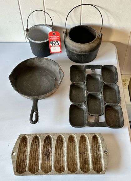 Cast Aluminum & Iron Cookware image