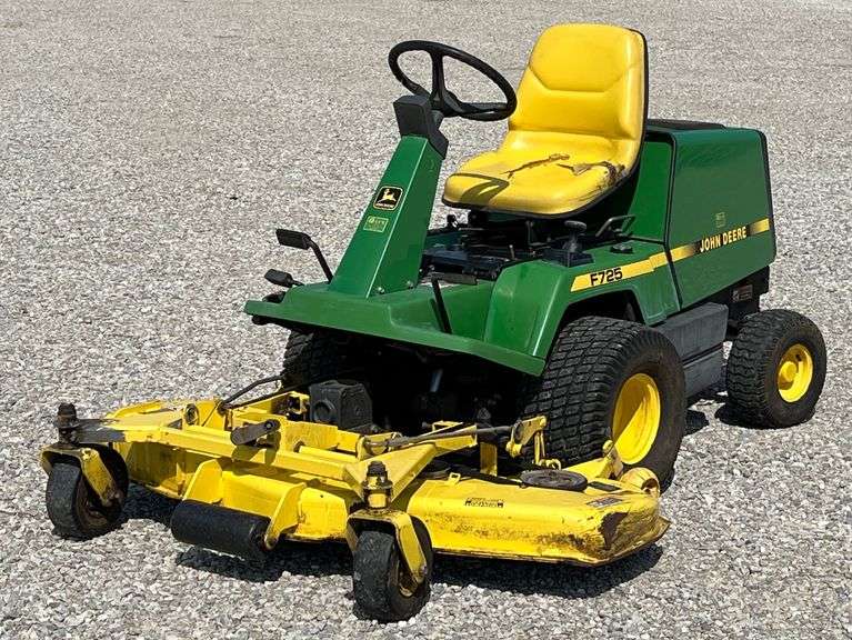 John Deere F725 Front Mounted Lawn Mower image