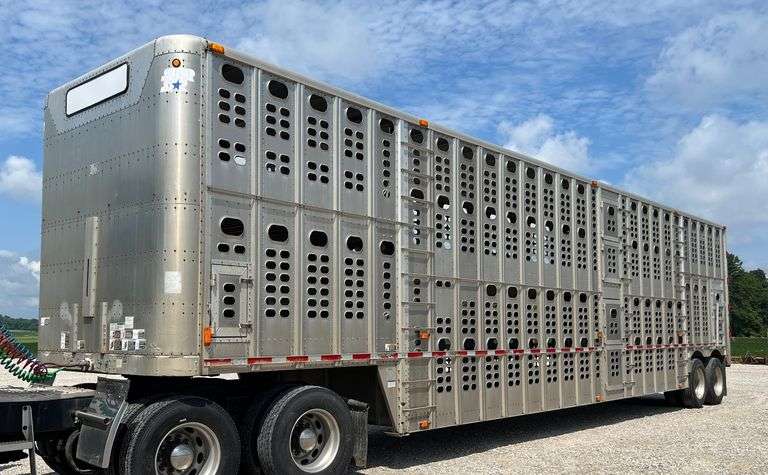 2002 Wilson Aluminum Livestock Trailer