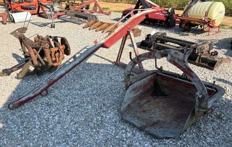 3PT Boom Pole & Dirt Scoop image