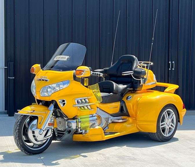 2010 Honda Goldwing Trike Motorcycle image