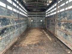1996 CornPro Gooseneck Livestock Trailer