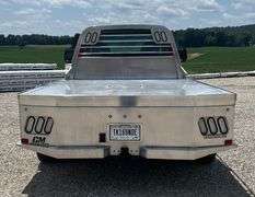 2001 Ford F550 XL Truck with CM Aluminum Flatbed