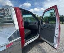 2001 Ford F550 XL Truck with CM Aluminum Flatbed