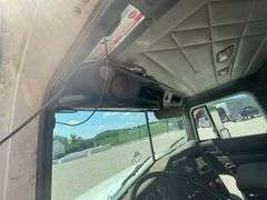 1998 International 9100 Semi Truck
