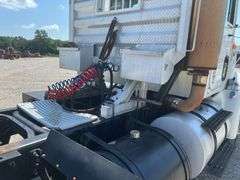 1998 International 9100 Semi Truck