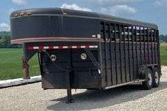 1996 CornPro Gooseneck Livestock Trailer