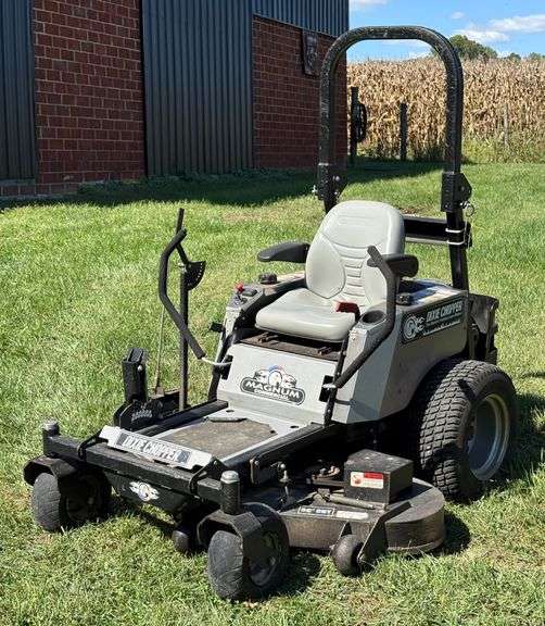 Dixie Chopper Magnum Commercial Zero Turn Mower image