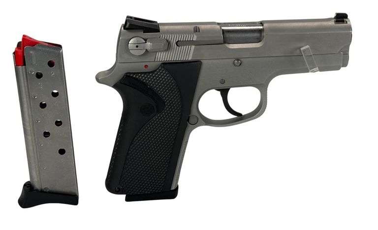Smith & Wesson 3913 9mm Pistol image