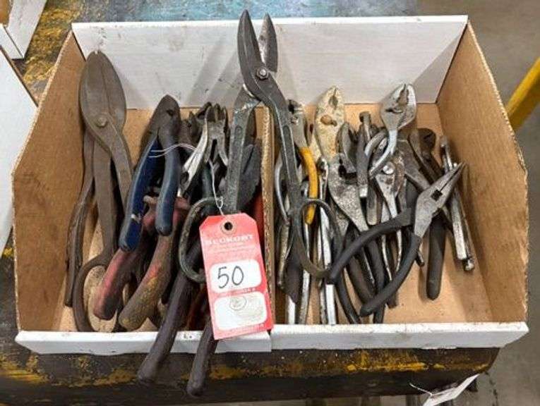 Pliers & Wire Cutters image