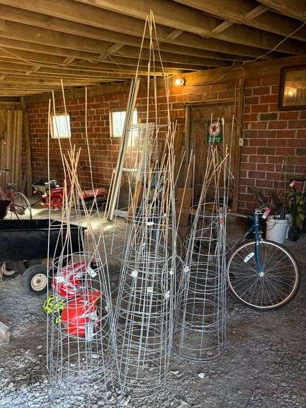 Garden Tomato Cages image