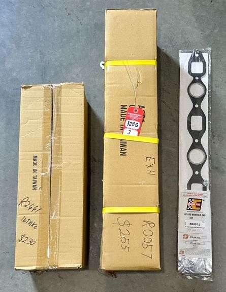 New IH 460/686 Manifold Set image