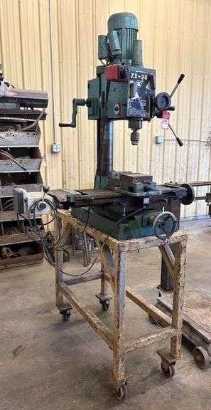 Shan Dong ZX-28 Machinist Station image