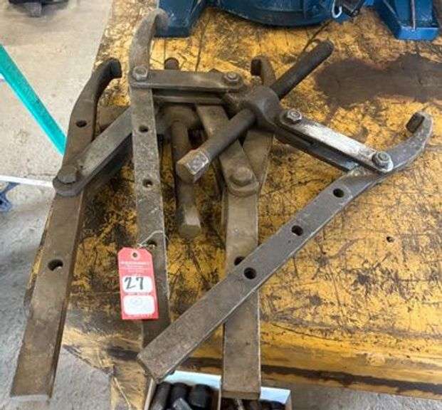 Armstrong Massive Gear Pullers image
