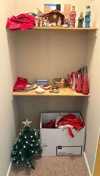 Christmas Décor image