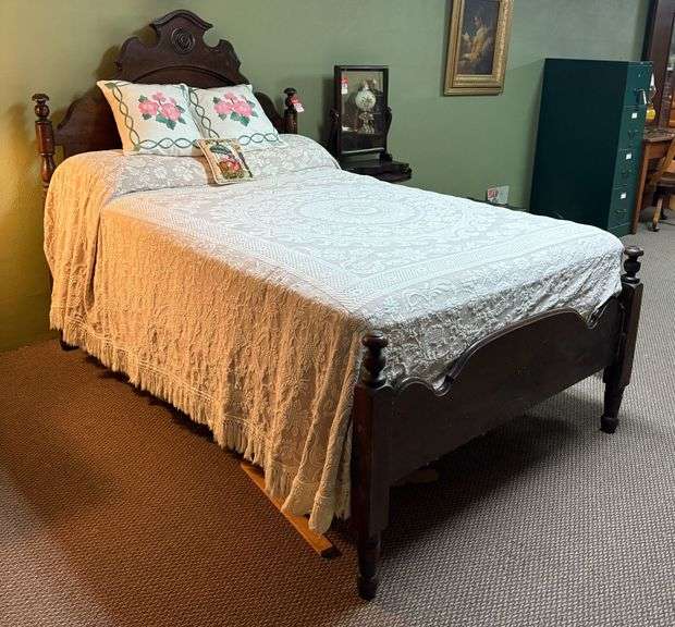 Early Full Size Bed image