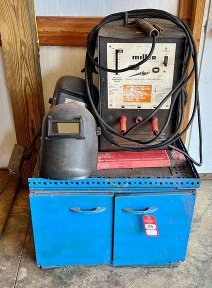 Miller Thunderbolt 225V Welder image