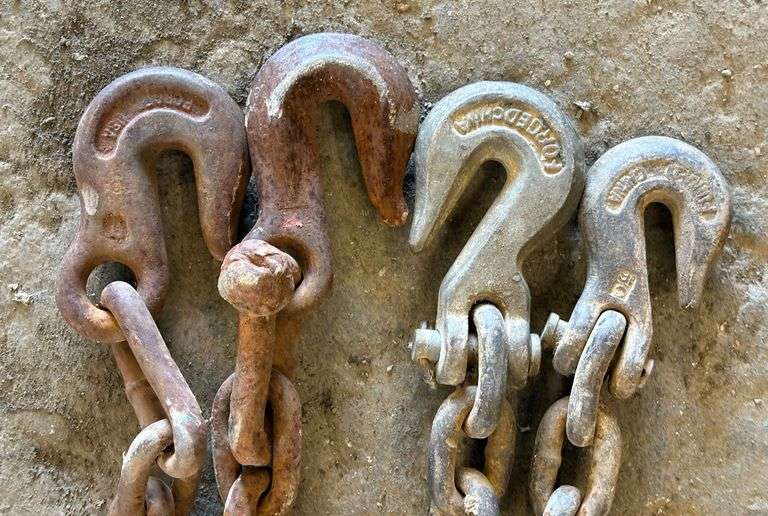 3/8" Log Chains image