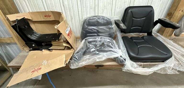 New Universal Tractor Seats image