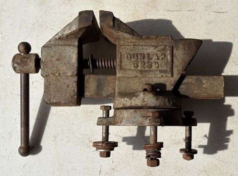 Dunlap 3.5" Vise image