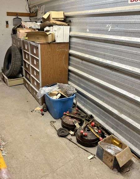 Tractor Parts, Storage Cabinets & IH 500 Crawler Parts image