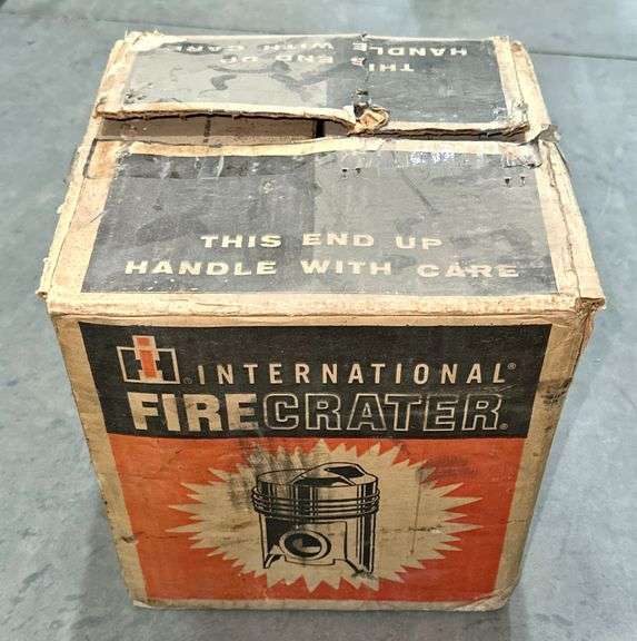 NOS IH Firecrater Sleeve & Piston Set image