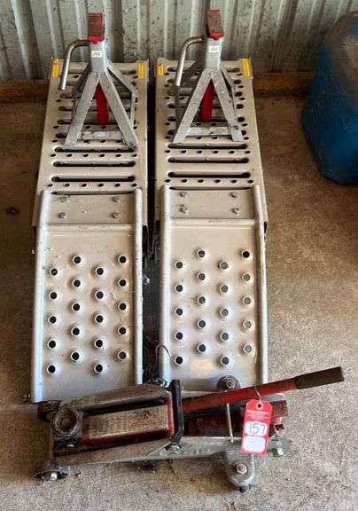 Floor Jack, Jack Stands & Automotive Jack image