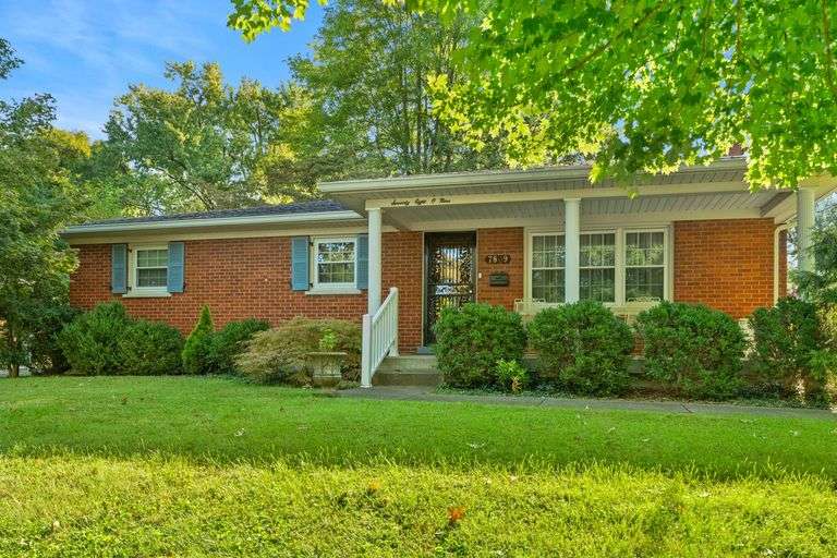 Louisville (Okolona) Real Estate Online Only Auction image