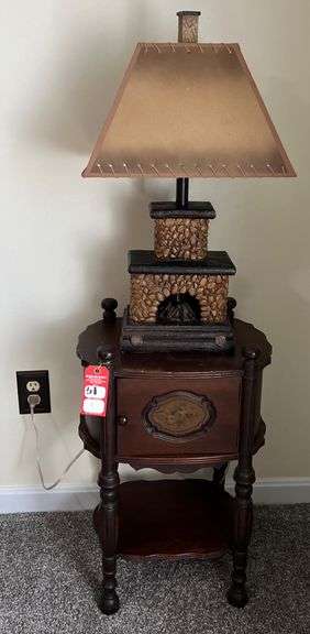 Early End Table & Table Lamp image