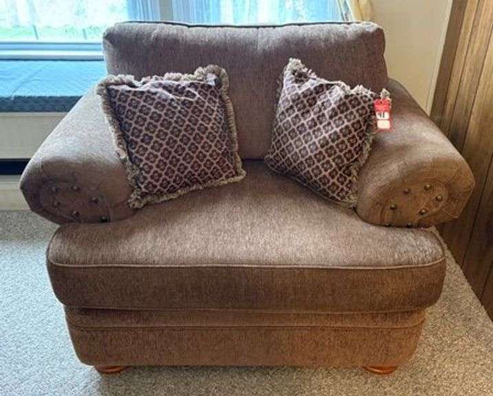 Britain Upholstered Oversized Chair image