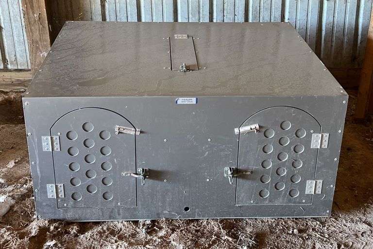 D-Luxe Dog Box image