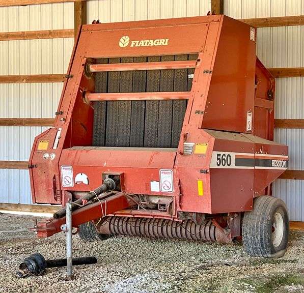 Hesston Fiatagri 560 Round Hay Baler image