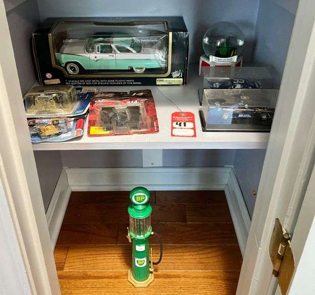 Diecast Replica Cars image