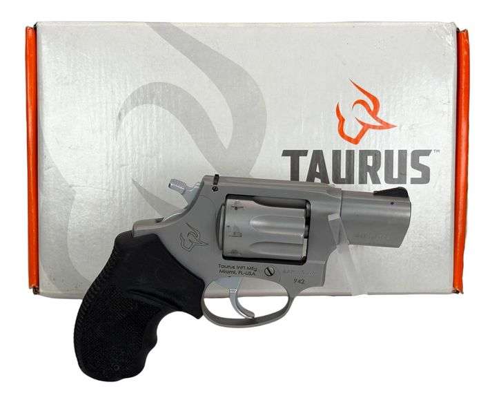 Taurus 942 .22 Revolver image