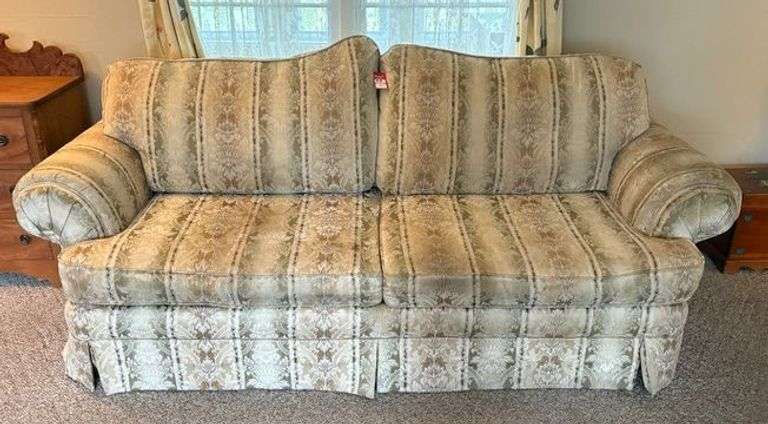 Genesis Furniture Industries Loveseat image